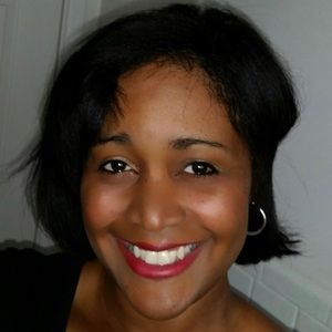 Meet your Posher, Dionne